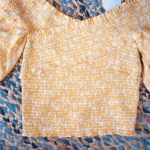 NWT. Feminine BB Dakota Stretch Top